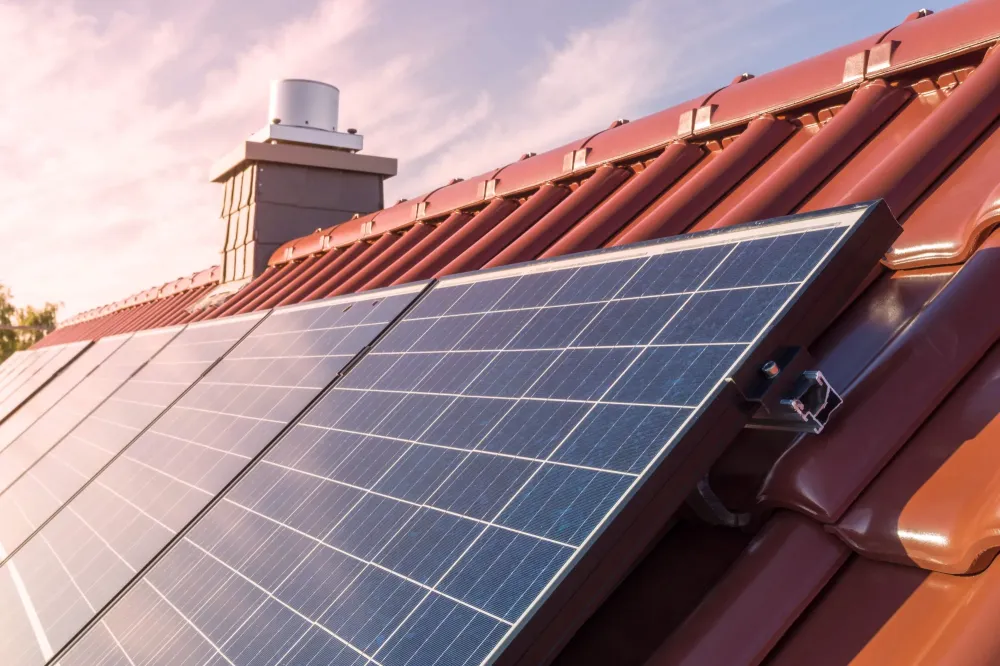 Installation de panneaux photovoltaïques français à La Crau
